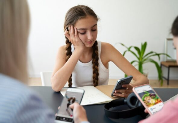 social media effects on teen mental health